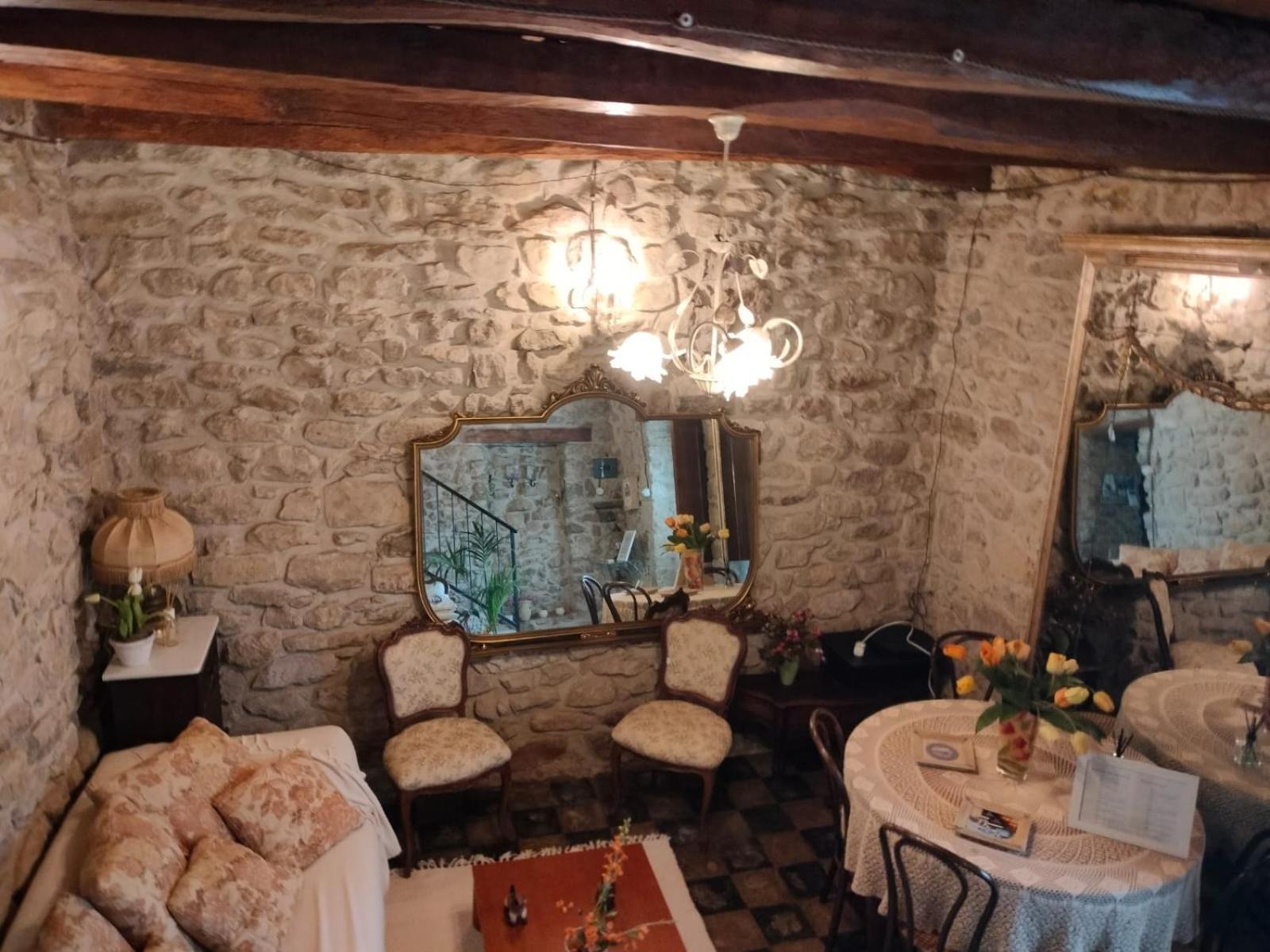 Casa Di Pietra Chalet *